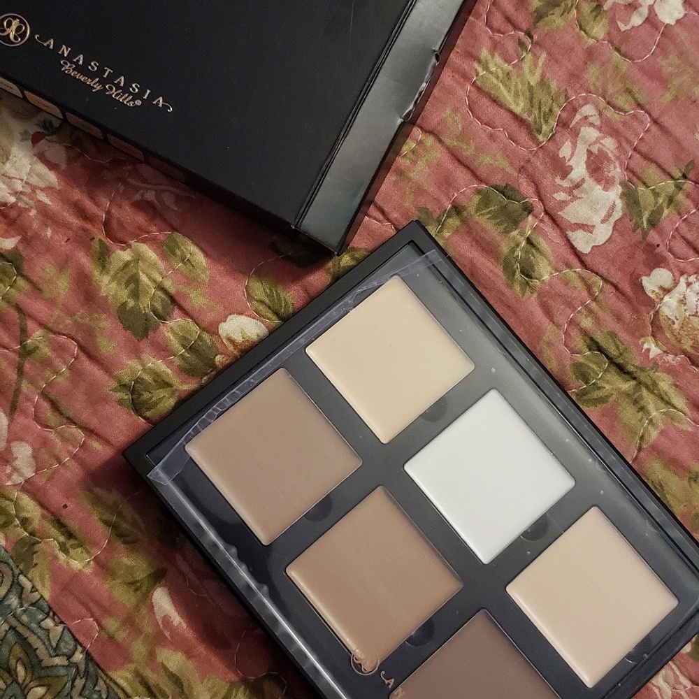 Anastasia Beverly Hills Contour Creme Palette
